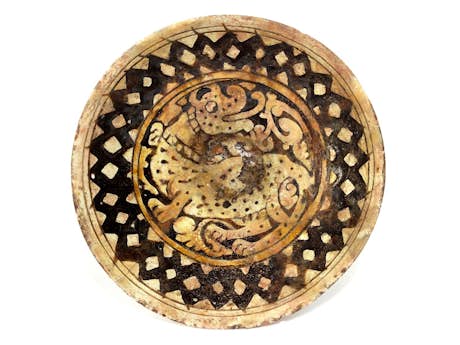 Persische Schale mit Sgraffito-Dekor